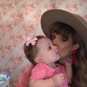 Meet your Posher, Andrea